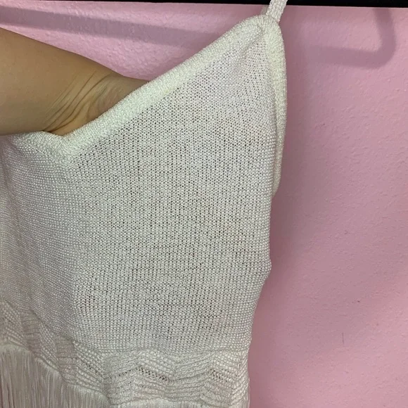 VTG bebe white knit tank top w/fringe detail XS - Picture 9 of 10